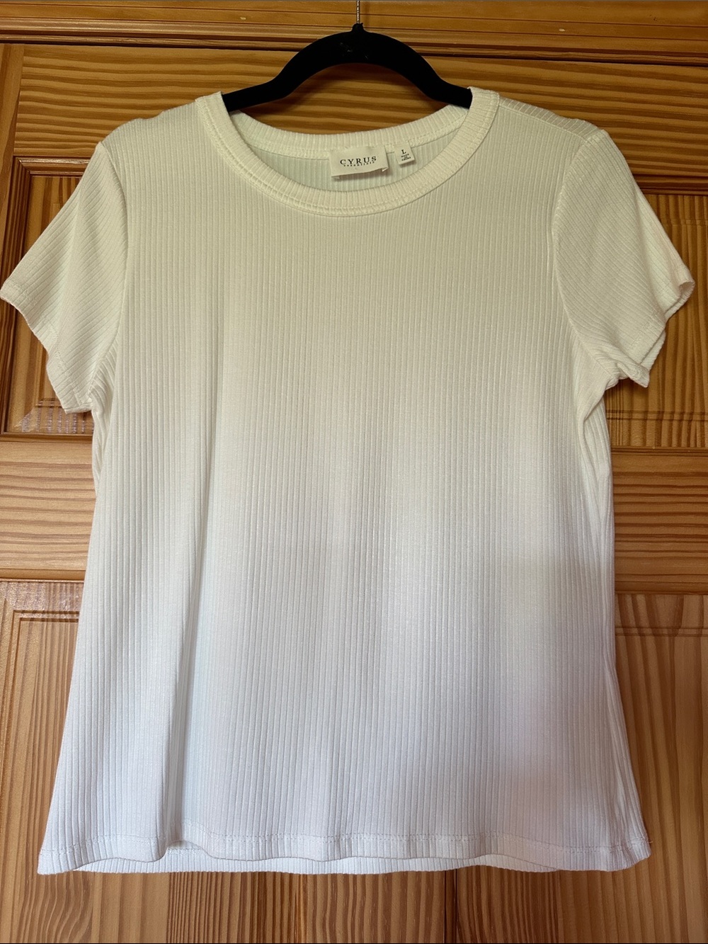 Cyrus Cream Ribbed Short-Sleeve Tee size L NWOT